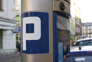 Parkolás: Okos parkolás irányítás, kibocsátás érzékelő, és fizető rendszer összekötő megoldások. 