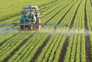 Mezőgazdaság automatizálása: Rádiófrekvenciás és ARM modulon alapuló megoldások a mezőgazdasági gépekben. Pivot fej és más víz/üzemanyag megőrzési rendszerek használata.